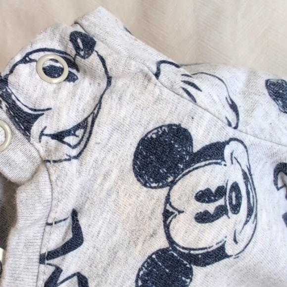 H&M x disney mickey mouse graphic long sleeve cotton shirt 6-9 months baby boy - Picture 5 of 5
